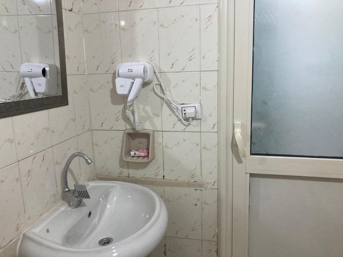 Near Lebanon Square Apartment Cairo Exterior photo